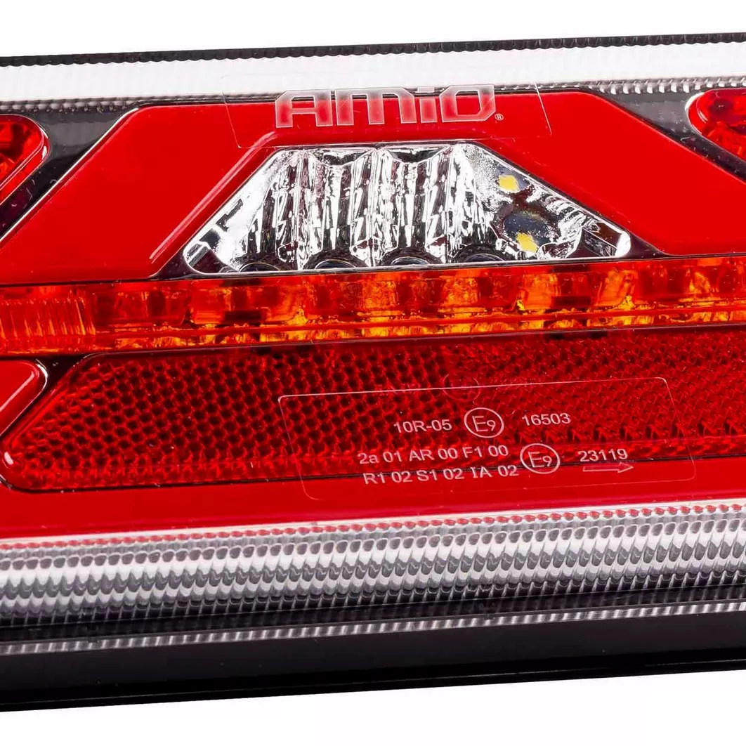 Lampa zespolona tylna lewa RCL-02-L - zbliżenie na strukturę