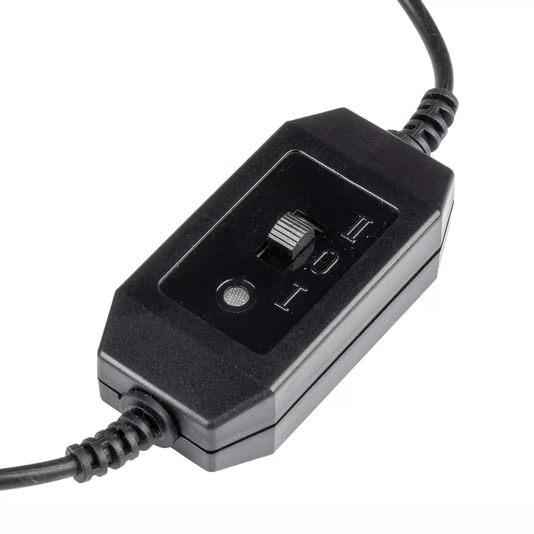 Dwustopniowy przełącznik siły nawiewu — AMiO 03010