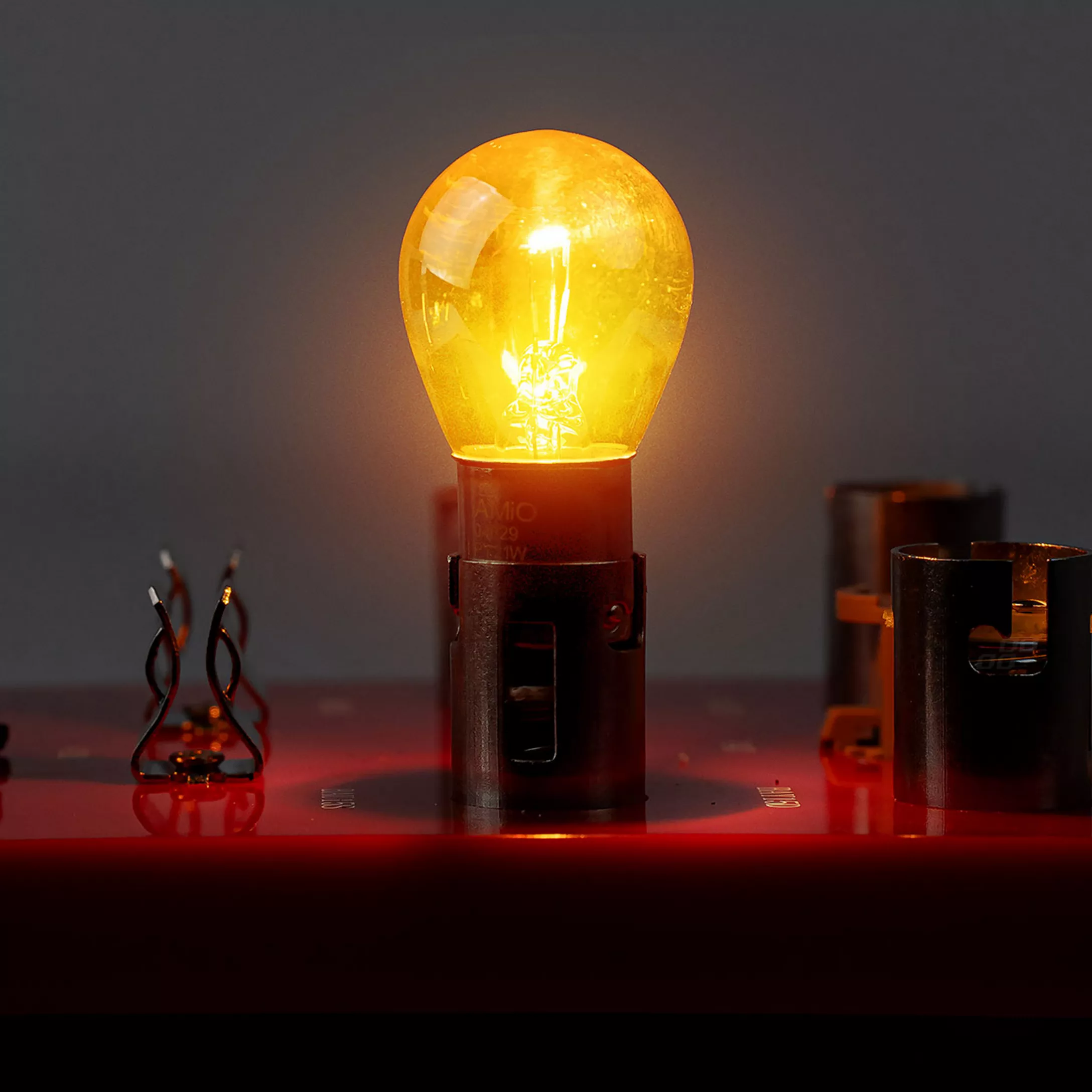 Żarówki PY21W Chrome - działanie żarówki