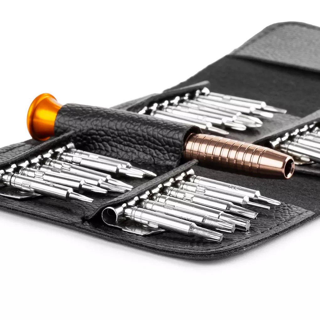 Zestaw 25w1 — widok zawartości w etui