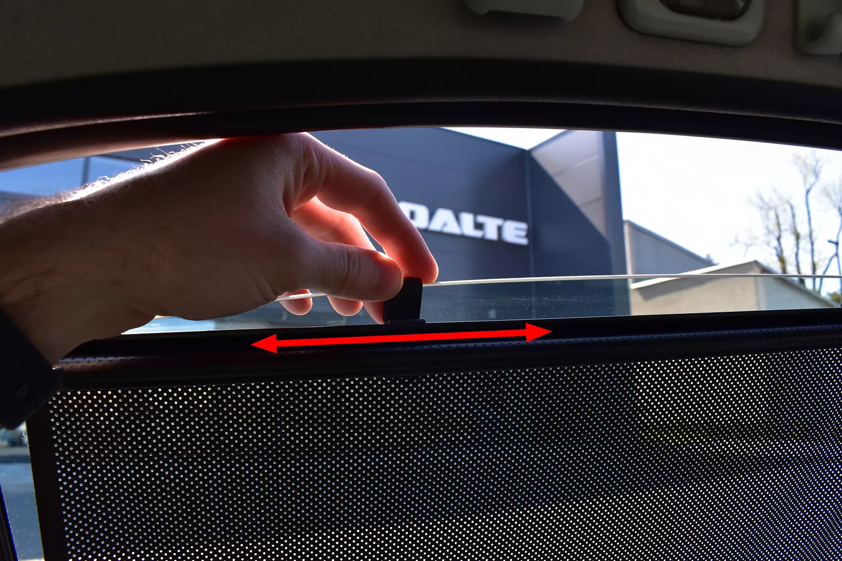 Roleta przeciwsłoneczna boczna CarCommerce - haczyk na szybę