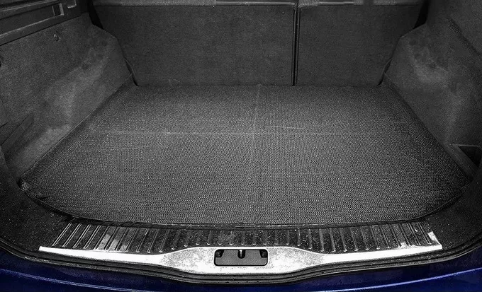 Mata antypoślizgowa – wygląd w bagażniku