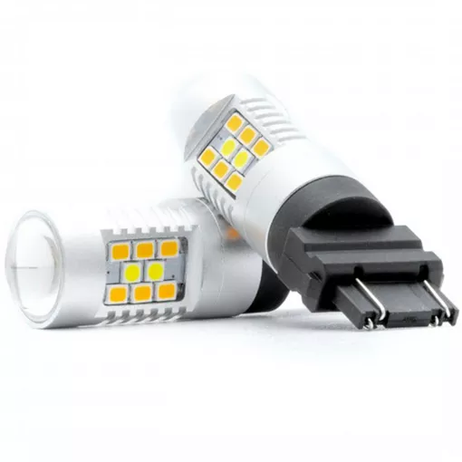 Żarówka P27/7W LED — zbliżenie na led