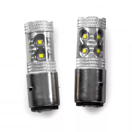 EinParts S2 LED BA20d – zbliżenie na żarówkę