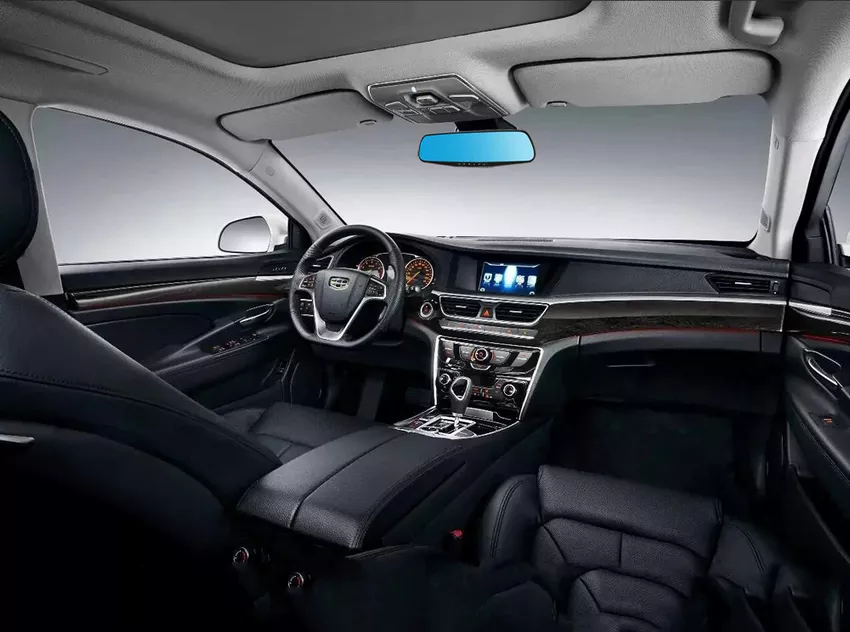 Wideorejestrator jazdy DVR Hoalte w lusterku 4,3" z kamerą cofania - zastosowanie w pojeździe