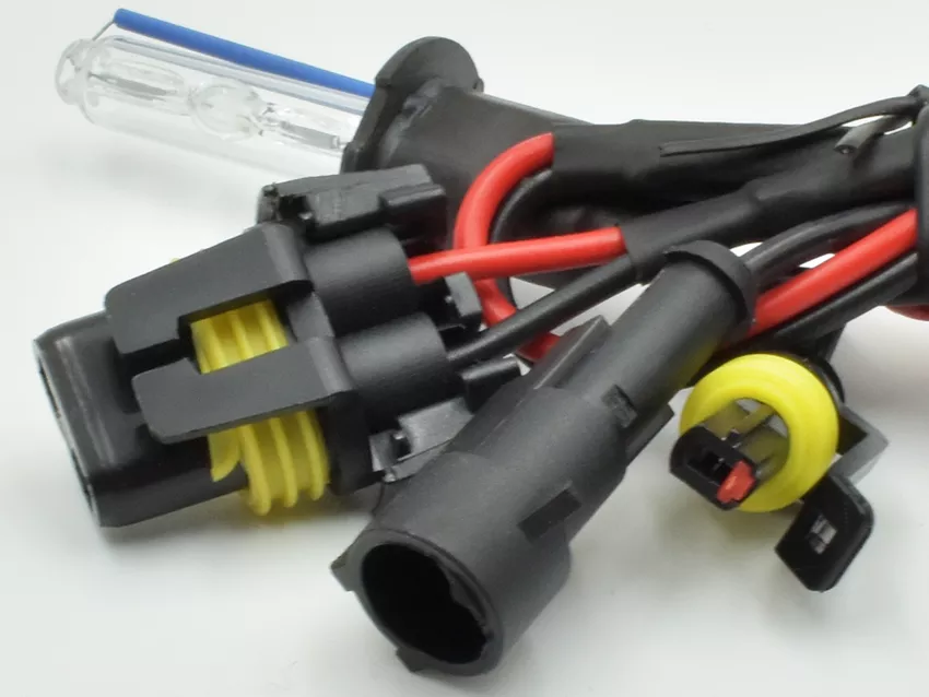 Żarniki ksenonowe H3 8000K - okablowanie