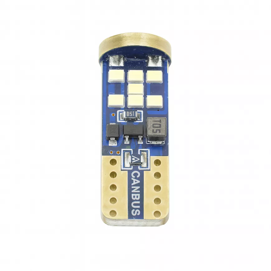 Żarówka HOALTE W5W z bliska - zbliżenie na LED