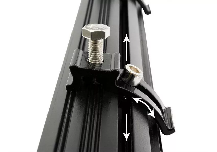 LIGHT BAR 126W — użycie śrub