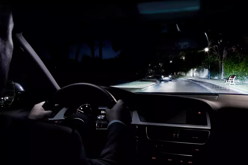 PHILIPS D2R X-TREME VISION - widok z samochodu