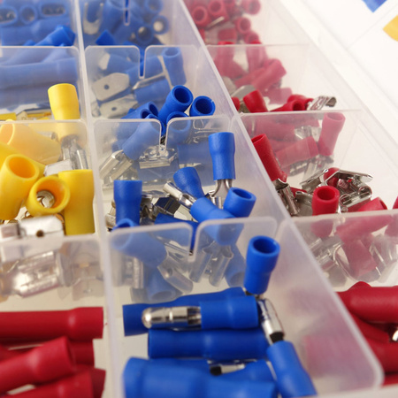 Izolowane końcówki i konektory elektryczne AMiO zestaw